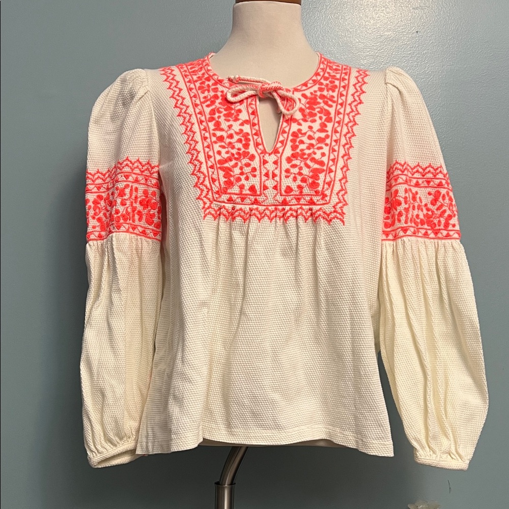 Maeve by Anthropology Cream Blouse with Pink Embroidery Women’s sz small